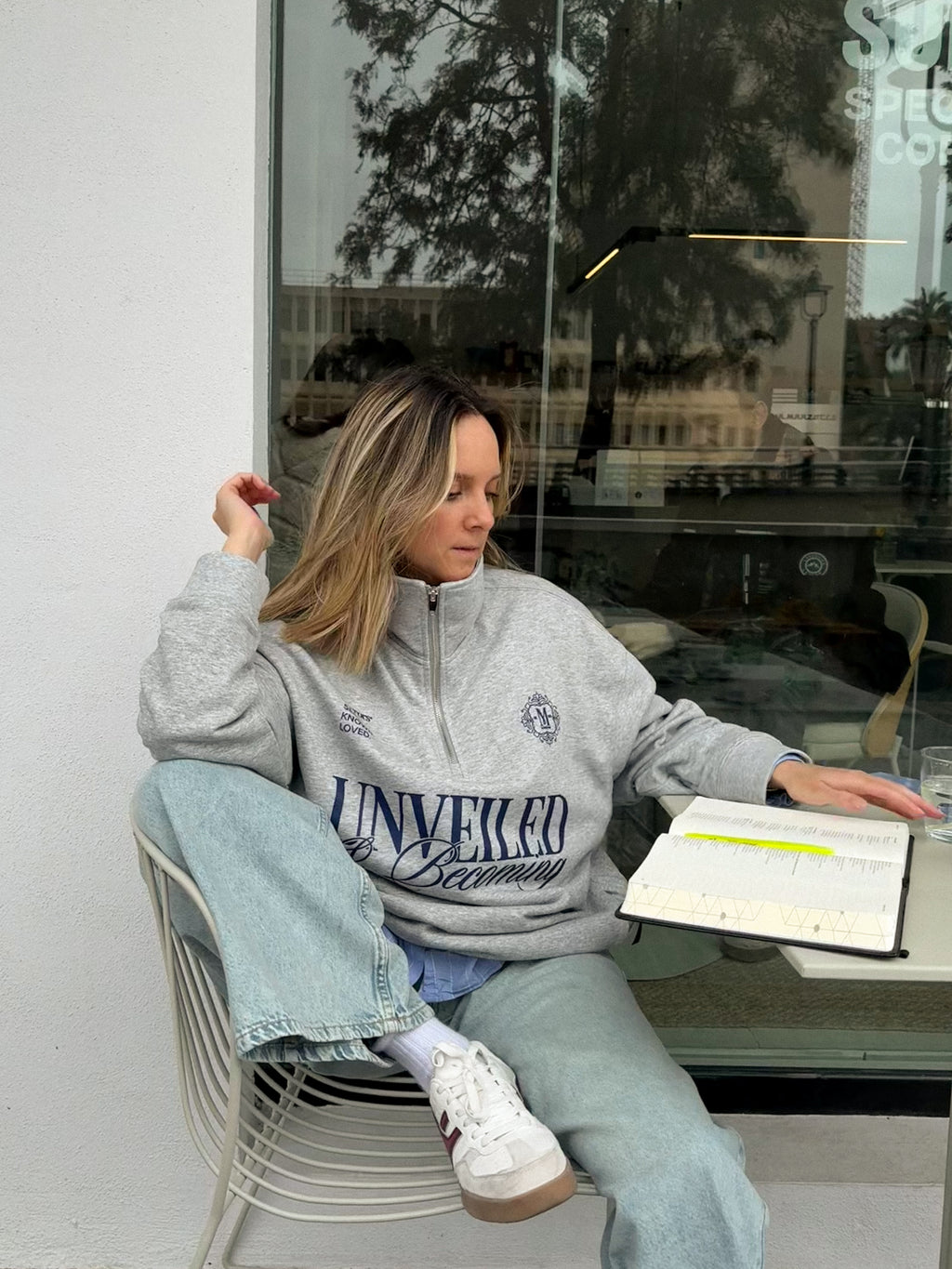 Unveiled Gray Quarter-Zip Drop Shoulder Sweatshirt – Mirrors®